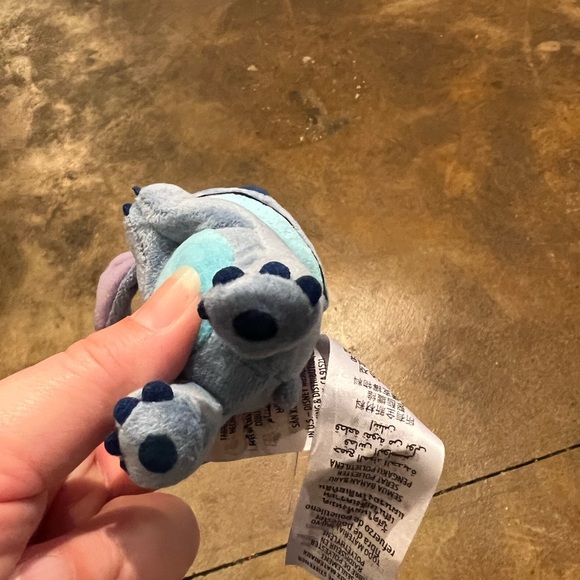 Disney Stitch Magnet Mini Plush - Picture 6 of 8